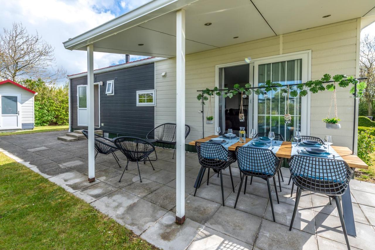 Luxe 5-Persoons Chalet Op Familiecamping Baarland Exterior photo